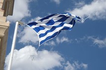 Zelena luč za milijardo evrov pomoči Grčiji za zmanjšanje dolga