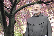 Pater Pavel Jakop, župnik pri Frančiškanih: Pri nas potrkajo tudi klošarji in ministri
