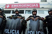 Nekdanji predsednik Peruja si je ob poskusu aretacije sodil sam