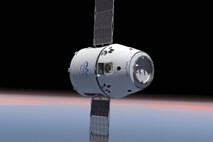Malo pred prvim poletom s posadko razneslo vesoljsko kapsulo podjetja SpaceX