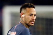 Neymarju tri tekme kazni zaradi žaljenja slovenskih sodnikov