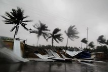 #video #foto Uničujoč ciklon Fani dosegel vzhodno obalo Indije