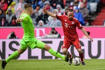 Robben  in Ribery se poleti tudi uradno poslavljata od Bayerna