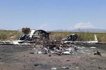 V nesreči zasebnega letala v Mehiki umrlo 13 ljudi