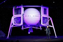 Ustanovitelj Amazona predstavil prototip vesoljskega vozila