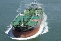 V Perzijskem zalivu napadena dva savdska tankerja