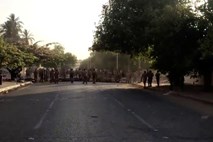 Sudanska vojska prekinila pogajanja o vzpostavitvi civilnih oblasti