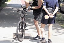  Policisti po novem kaznujejo kolesarje tudi pri manj kot 0,5 promila alkohola