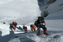 Mount Everest zahteval prvo letošnjo žrtev 