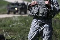Pentagon pripravil načrt za napotitev 10.000 vojakov na Bližnji vzhod