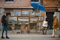 #video Banksy včeraj presenetil v Benetkah