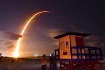 SpaceX začel z vzpostavljanjem internetne mreže v vesolju