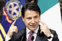 Conte skuša ukrotiti Salvinija in Di Maia