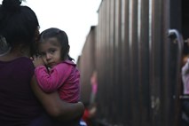 Odnos do otroških migrantov pripeljal do odstopa vodje carinske in mejne službe ZDA
