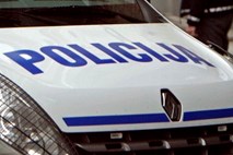 Policisti iščejo pobeglega voznika in očividce nesreče v Kromberku
