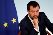 Francija očita Salviniju histerizacijo migrantske krize