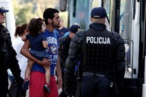 Na slovensko-italijanski meji začele delovati mešane policijske patrulje