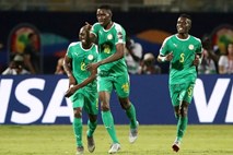 #video Senegal in Alžirija do zanesljivih zmag