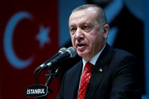 Erdogan zamenjal guvernerja turške centralne banke