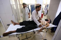 V samomorilskem napadu na vzhodu Afganistanu več smrtnih žrtev