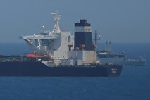 Gibraltarska policija aretirala še dva člana posadke iranskega tankerja