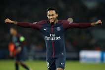 Neymar se je z enotedensko zamudo pridružil treningom PSG