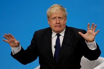 Britanski poslanci z oviro Johnsonovemu brexitu brez dogovora