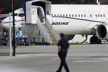 Boeing za odškodnine letalskim družbam namenja 4,9 milijarde dolarjev