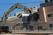 Izraelska vojska ruši palestinske domove v Jeruzalemu