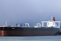 Iran zajel nov tanker, ki naj bi »tihotapil nafto« 