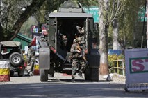Indija svari Pakistan pred vmešavanjem v notranje zadeve zaradi Kašmirja