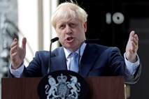 Britanski premier z dodatnimi policisti odločno nad kriminal