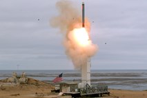 Rusija in Kitajska ostri do ameriškega raketnega preizkusa