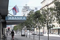Višje sodišče potrdilo sodbo dveh razlaščenih vlagateljev proti Abanki