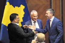 Kosovski parlament razpuščen, na potezi je Thaci