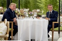 Macron želi na vrhu G7 druge prepričati, da so trgovinske napetosti slabe