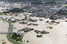 Na Japonskem zaradi deževja pozvali k evakuaciji skoraj milijona ljudi