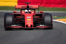 Ferrarija v kvalifikacijah hitrejša od mercedesov