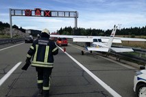 Hrvaški pilot po zasilnem pristanku na avtocesti znova v težavah