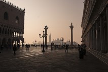 Benetke želijo prepovedati kajenje na Markovem trgu