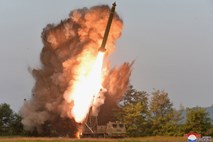 Severna Koreja preizkusila večkratni raketomet