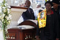 Mugabeja bodo vendarle pokopali skupaj z junaki naroda