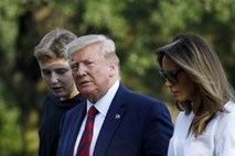 ZDA nad vejpanje: Trumpa skrbi za »Melaniinega« sina Barrona