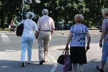 Sindikat upokojencev od vlade zahteva izredno uskladitev pokojnin
