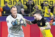Vratar ter Stegen prikril nemoč Barcelone v Dortmundu