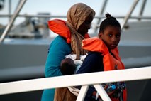 Nemški predsednik za podporo Italiji pri reševanju begunskega vprašanja