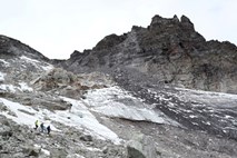 #foto Na 2700 metrih zadnje slovo od “umirajočega” ledenika