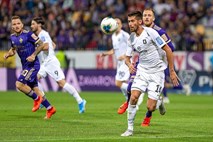 Maribor z dvema goloma v sodnikovem dodatku do zmage v Stožicah