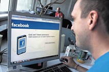 Banke opozarjajo na lažne ponudbe kreditov na Facebooku