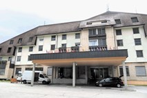 Slovensko predsedovanje svetu EU brez prenovljenega hotela Brdo?